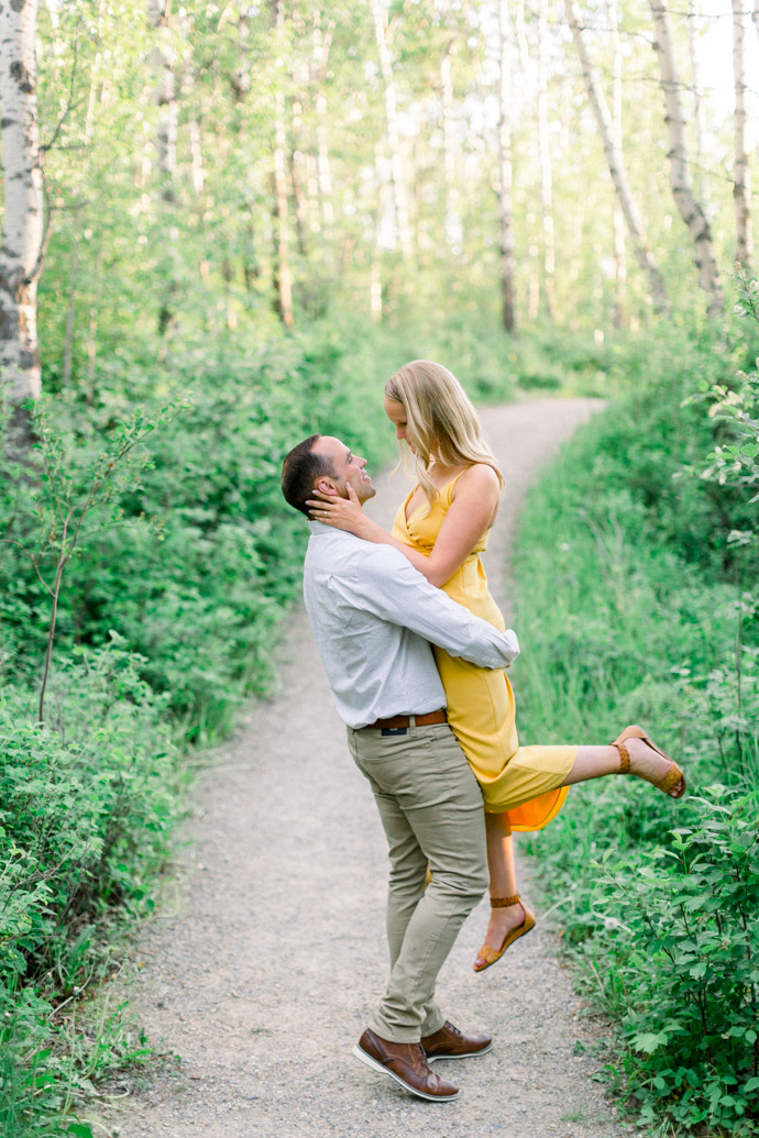 summer engagement session in calgary