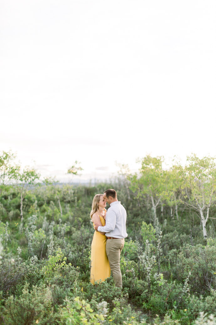 summer engagement session in calgary