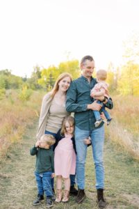 A Warm Fall Edworthy Park Family Session