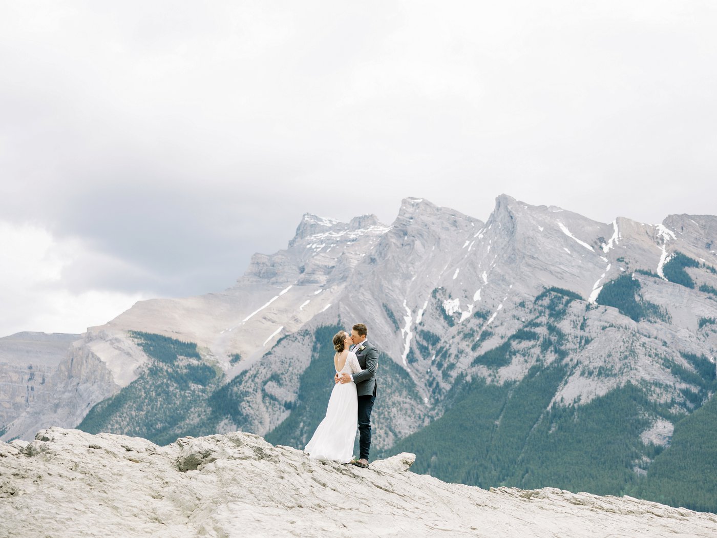 Banff elopement at Lake Minnewanka