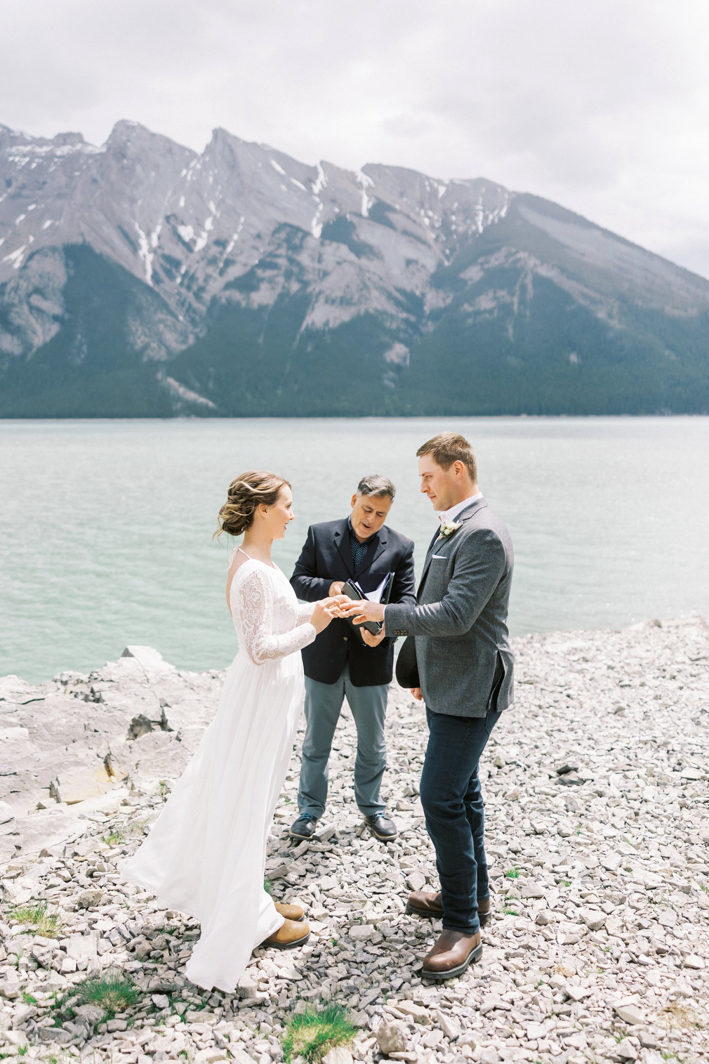 Banff elopement at Lake Minnewanka